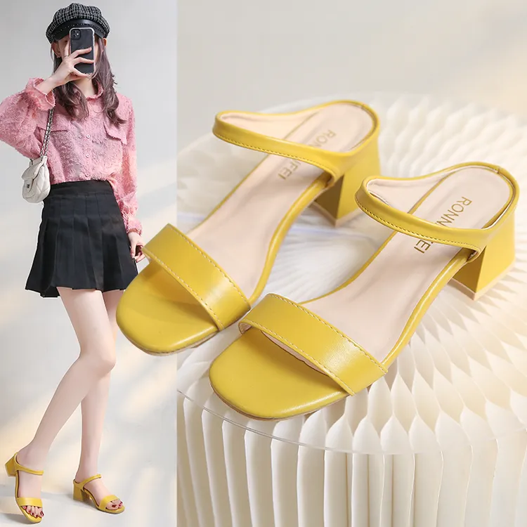 时装凉鞋时尚百搭夏季软底外穿粗跟中跟仙女风舒适平底一字带露趾