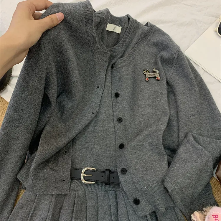 2025秋季韩系贵气极简风连衣裙长袖纽扣开衫无袖背心拼接连衣裙女