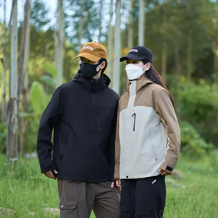 情侣冲锋衣男女春秋冬季外套防风防水三合一可拆卸户外登山服反季