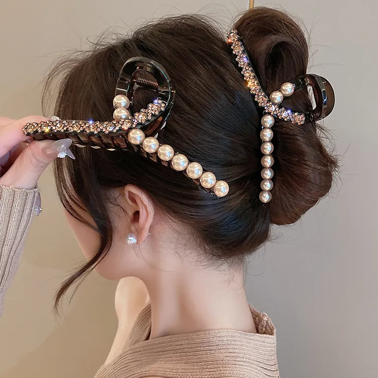 2024新款高级感闪钻大号抓夹轻奢百搭鲨鱼夹后脑勺盘发夹发卡韩版