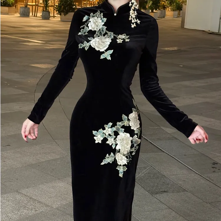 LHMknk1画报夫人原创自制新中式高级刺绣丝绒旗袍长袖洛神牡丹