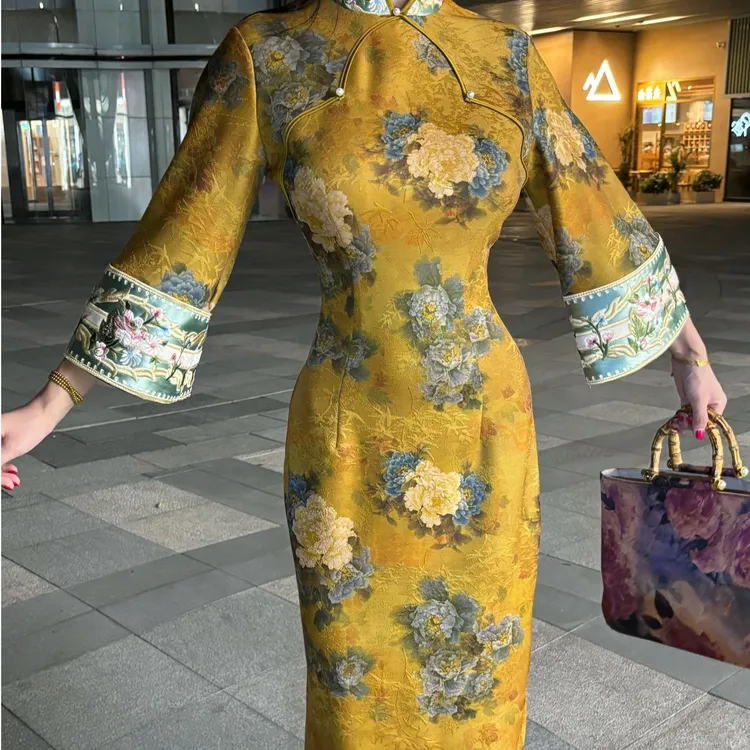 LHMknk1画报夫人原创自制秋冬厚款针织提花刺绣夜未央倒大袖旗袍