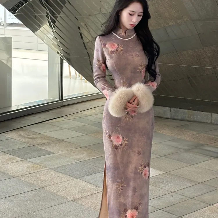 LHMknk1画报夫人原创自制新中式温柔曼丽绒秋冬旗袍连衣裙 妙紫