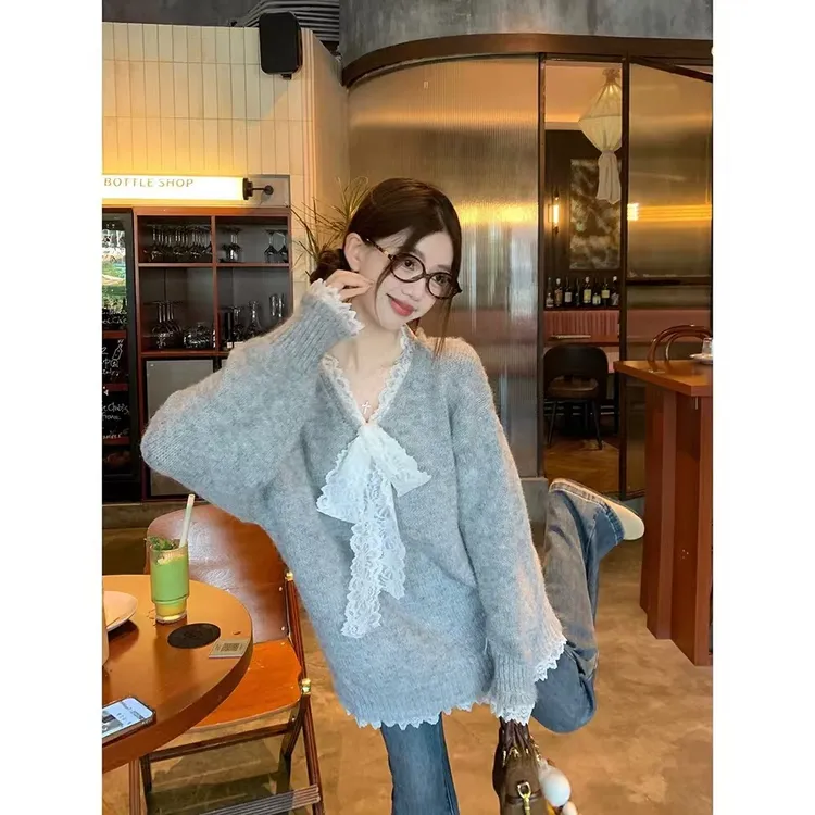 软糯糯慵懒风法式设计V领蕾丝边拼接假两件毛衣洋气针织打底衫女