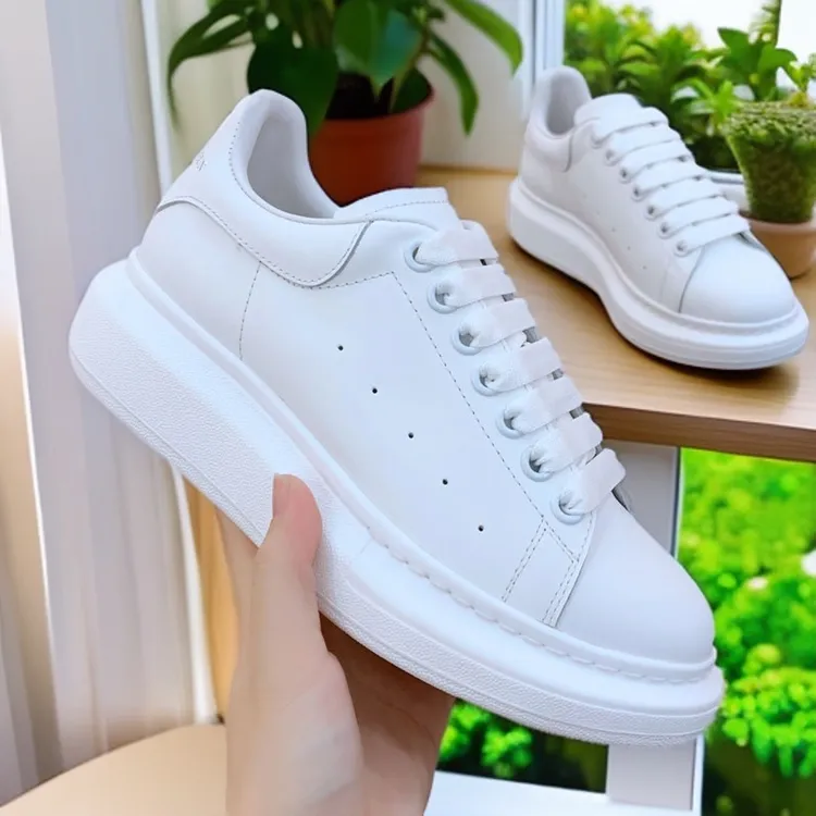 SENMA/森马男鞋爆款高品质厚底小白鞋潮流百搭运动白色增高板鞋女