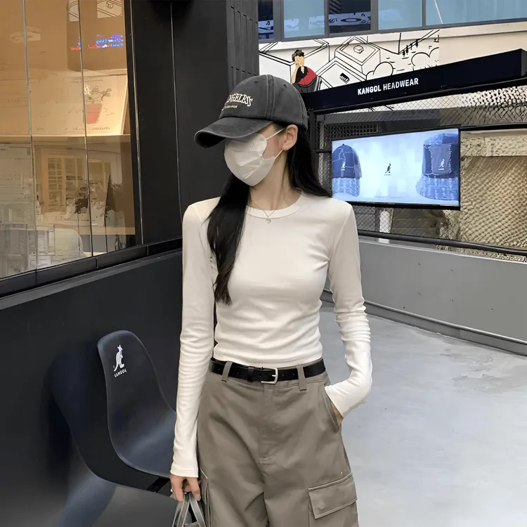 拉夏贝尔白色正肩T恤女长袖2025秋季新款内搭螺纹打底衫修身圆领