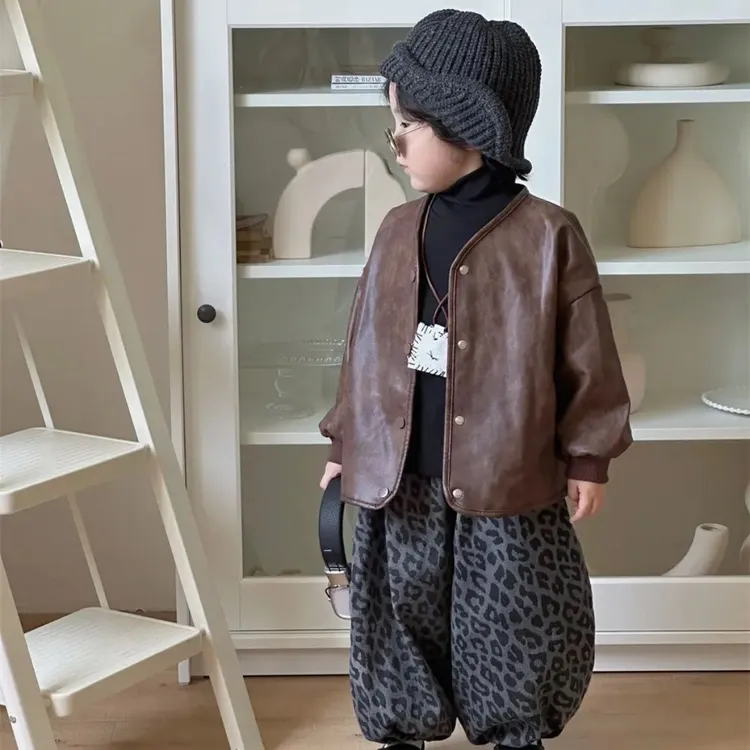 儿童套装童装三件套男女宝韩版新款复古柔软皮衣搭配豹纹灯笼裤