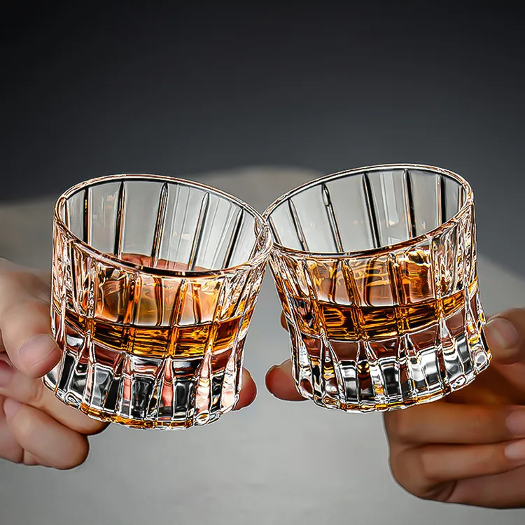 2个洋酒杯创意威士忌杯家用烈酒杯简约轻奢啤酒杯欧式旋转加厚款