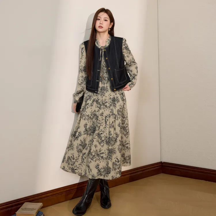 蓝语大码女装牛仔马甲碎花长袖连衣裙2025春季微胖mm显瘦时尚套装