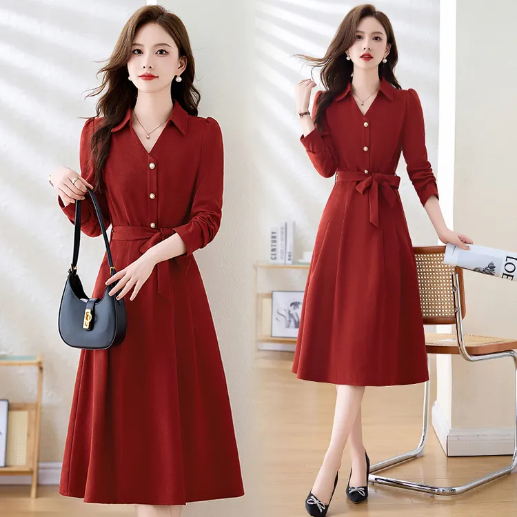 红色长袖衬衫连衣裙女2024秋装新款高级感气质洋气纯色中长款裙子