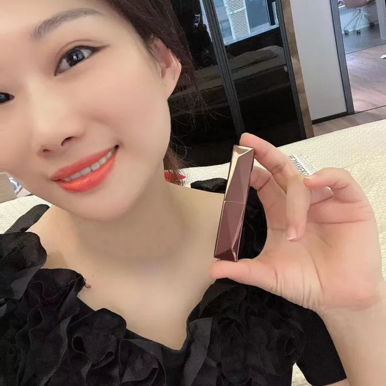 【美乐鑫瑶】思黛芙胡萝卜素臻奢唇膏