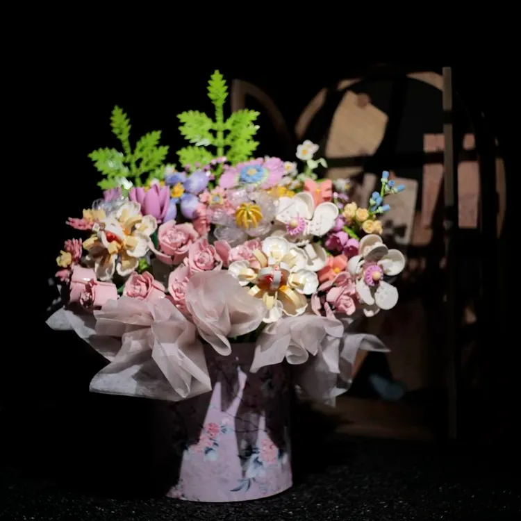 积木花DIY套装礼盒益智积木花束拼装花束玫瑰永生花小颗粒积木