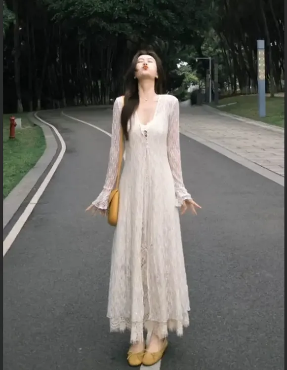蕾丝显瘦气质时尚夏季法式中长款温柔连衣裙蕾丝显瘦气质长袖外搭