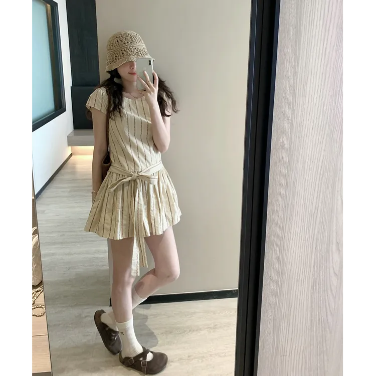 奶芙芝士 蝴蝶结绑带低腰连衣裙女夏设计感圆领短袖短裙