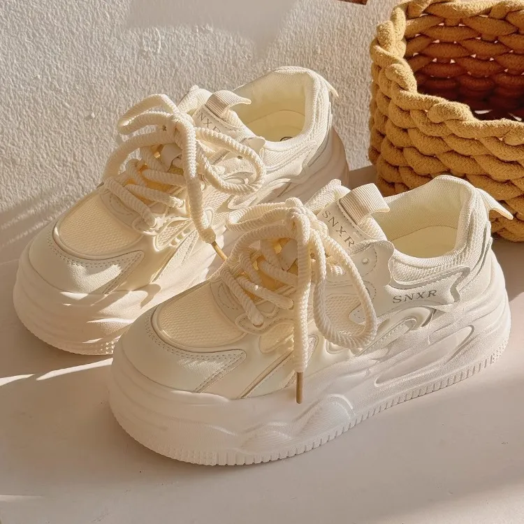 厚底增高小白鞋女2025夏季新款网面透气休闲鞋小众奶呼呼板鞋子女