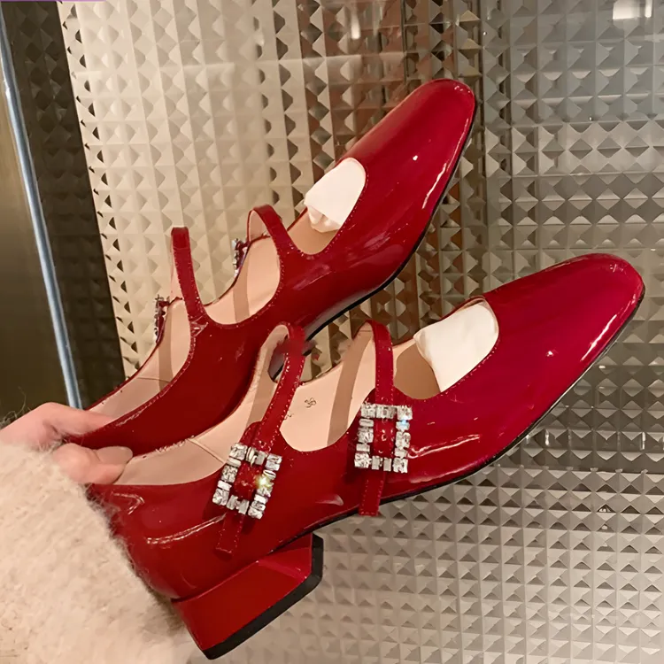 严选苏茵茵方头网红女鞋水钻粗跟玛丽珍鞋女小香风单鞋复古同款