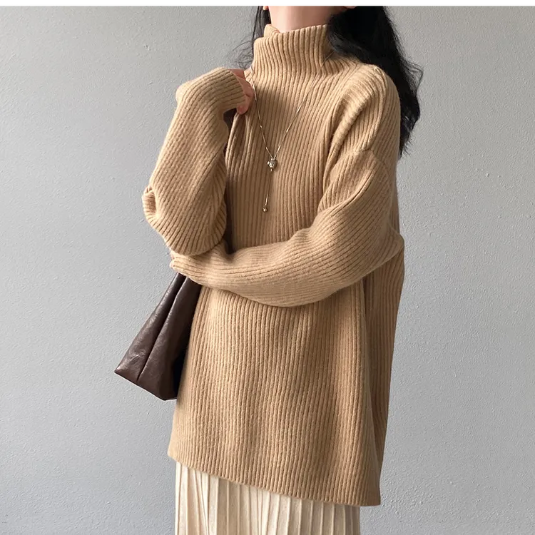 好穿！慵懒风中长款开叉高领毛衣女25冬高级宽松针织衫