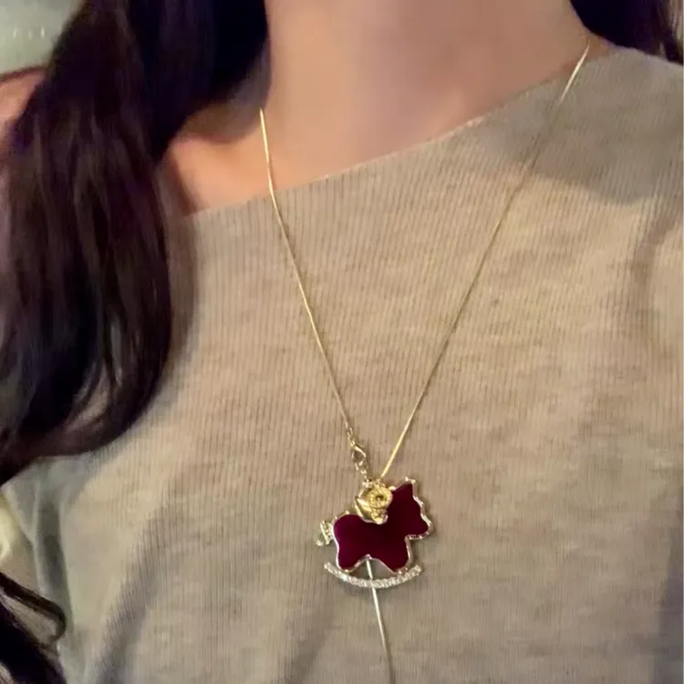 铜合金项链 新年红色丝绒闪锆小马项链女可调节本命马年毛衣链