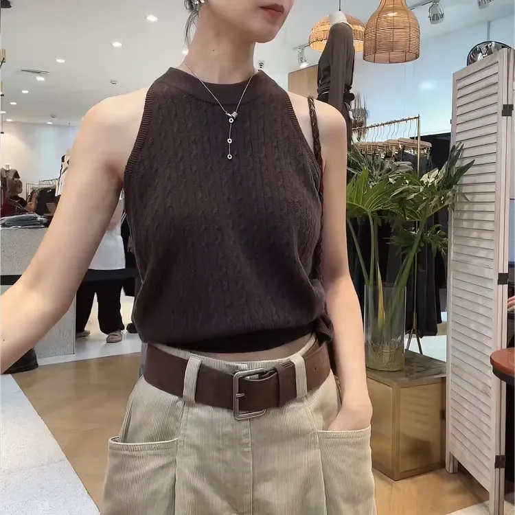 法式复古削肩时尚气质2025显瘦女士挂脖纱色针织衫背心LK2506462