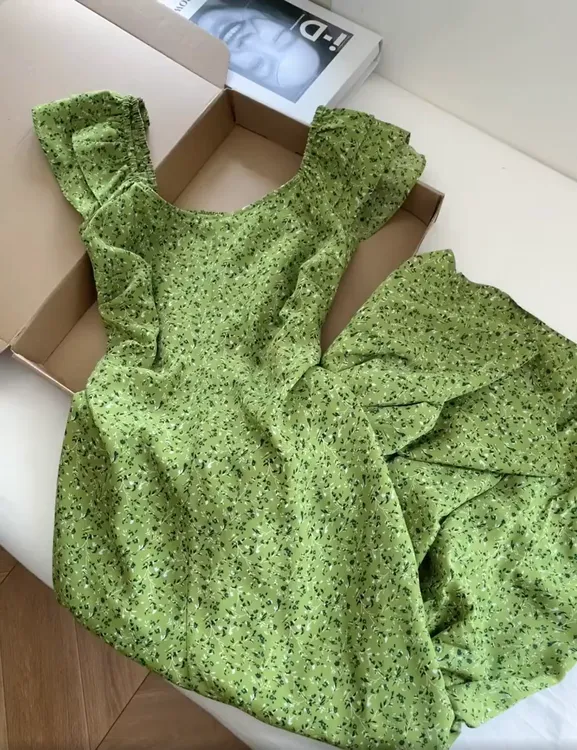 【现货】碎花长裙子法式修身显瘦收腰设计感多巴胺连衣裙女高级2025