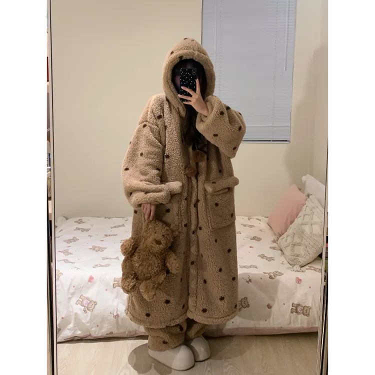 韩系慵懒少女波点珊瑚绒睡衣女冬季新款睡袍宽松休闲家居服套装