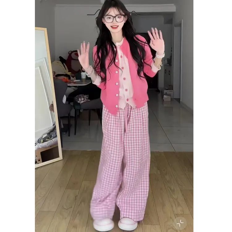 韩系拼接假两件开衫女春季宽松软糯温柔别致休闲针织衫显瘦裤子