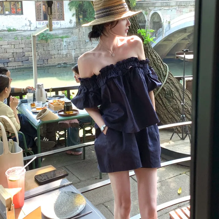 2025夏季新款时尚套装气质显瘦洋气休闲百搭性感辣妹露肩设计感