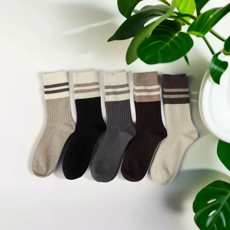 加厚加长羊毛袜子女冬季保暖加绒中筒袜抗寒