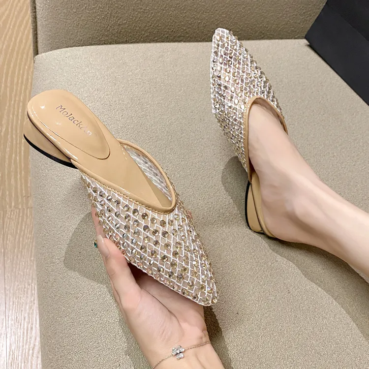 广州女鞋流光网纱水钻凉拖2025新款夏季中跟凉拖鞋尖头包头半拖鞋