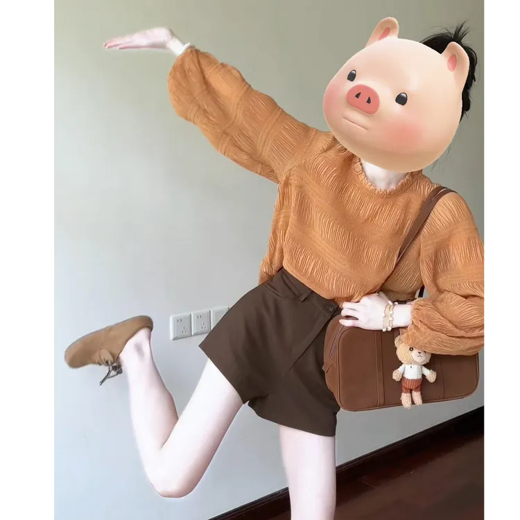 2025早秋新款时尚甜美减龄简约百搭宽松长袖上衣短裤两件套