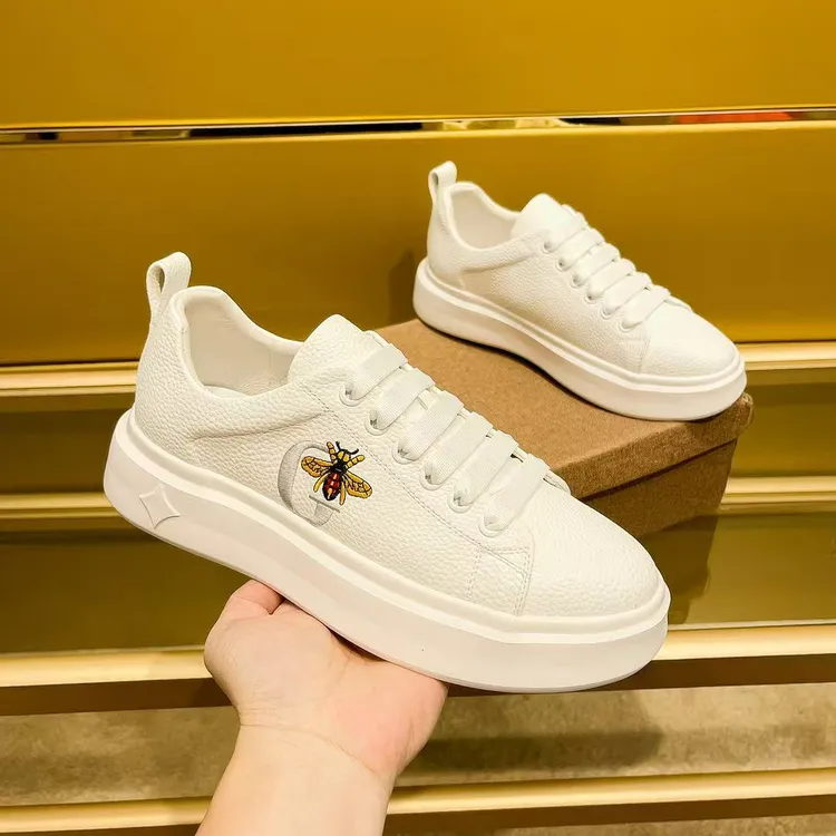 欧洲站高档厚底韩版小白鞋男士新款小蜜蜂个性百搭潮鞋透气板鞋男