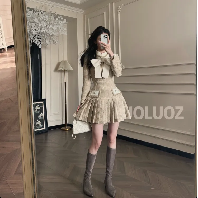 LUOLUOZ【如意结】气质拼接蝴蝶结收腰下摆百褶短款连衣裙JF1123