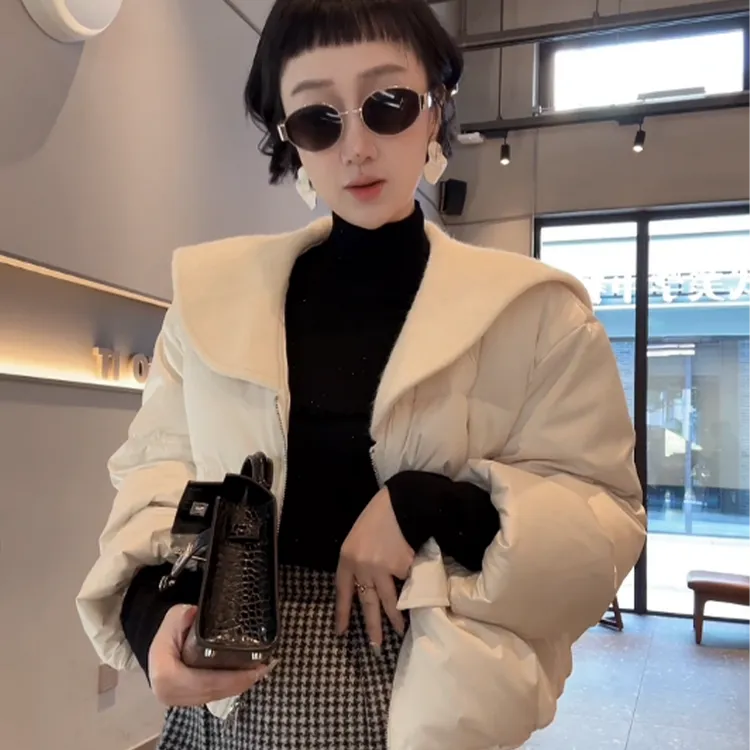 XIAOBAI冬季短款百搭时尚设计感海军领羽绒服