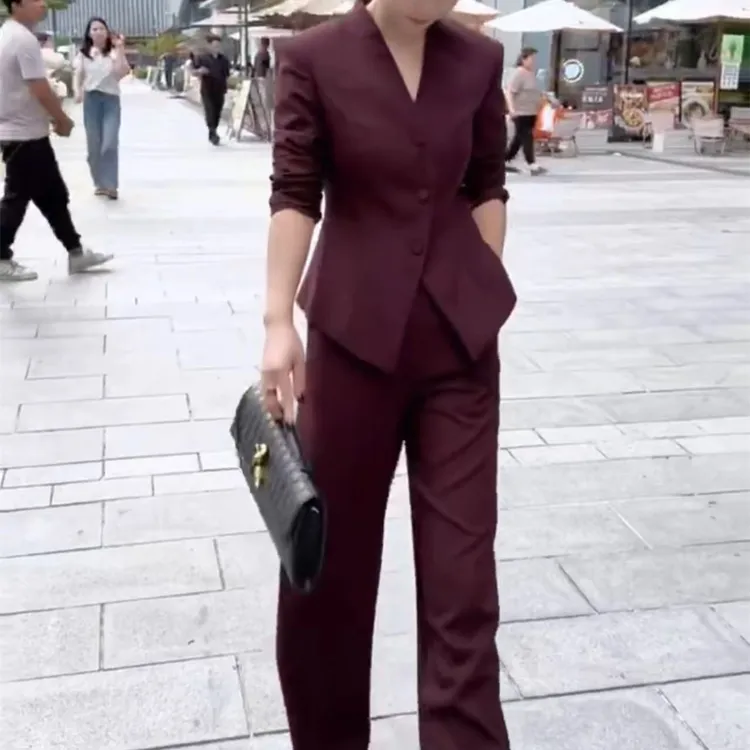 2025秋季显瘦V领轻奢气质修身西服外套洋气高腰长裤时尚休闲套装