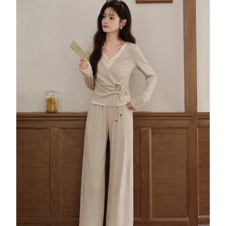 时尚气质显瘦燕麦色长袖t恤高腰休闲裤套装女早秋穿搭两件针织套