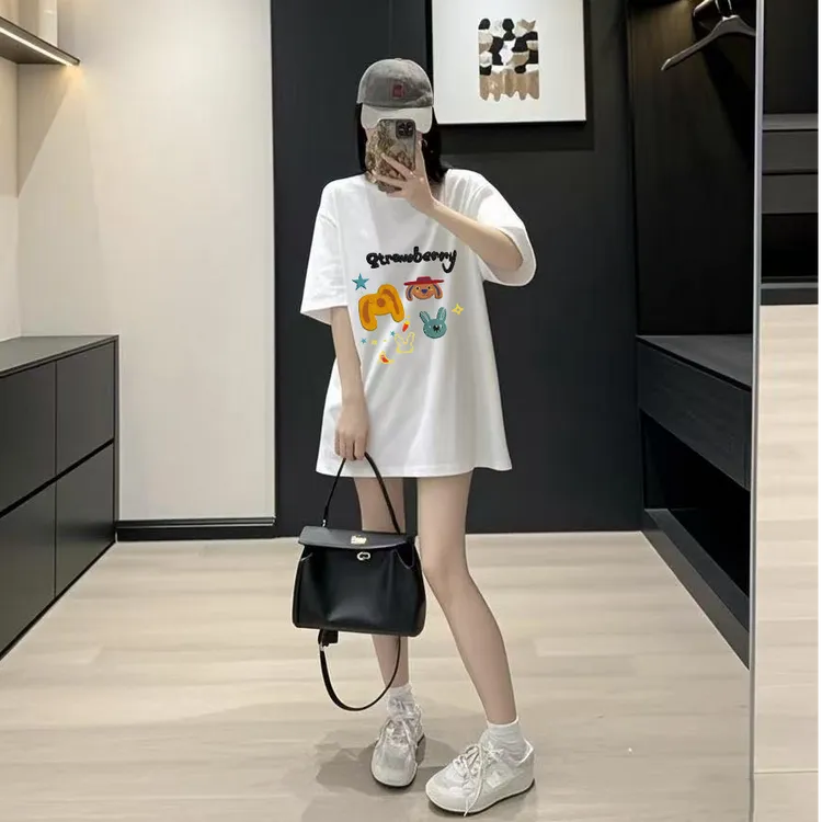 2025年夏季新款印花圆领短袖T恤女洋气百搭修身显瘦小个子t恤上衣