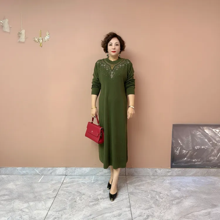 9807妈妈针织连衣裙气质优雅宽松大牌正品花色显瘦大码减龄长款