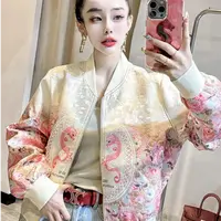 七七专属-棒球服春季女浮雕压花短款外套MJ43302