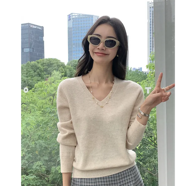 顺仕羊无缝V领羊毛衫女秋冬宽松套头羊绒衫毛衣内搭针织衫打底衫