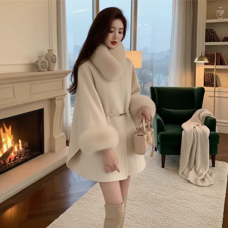 高级感超好看今年大衣女春冬2025新款流行斗篷式毛呢外套双面呢子