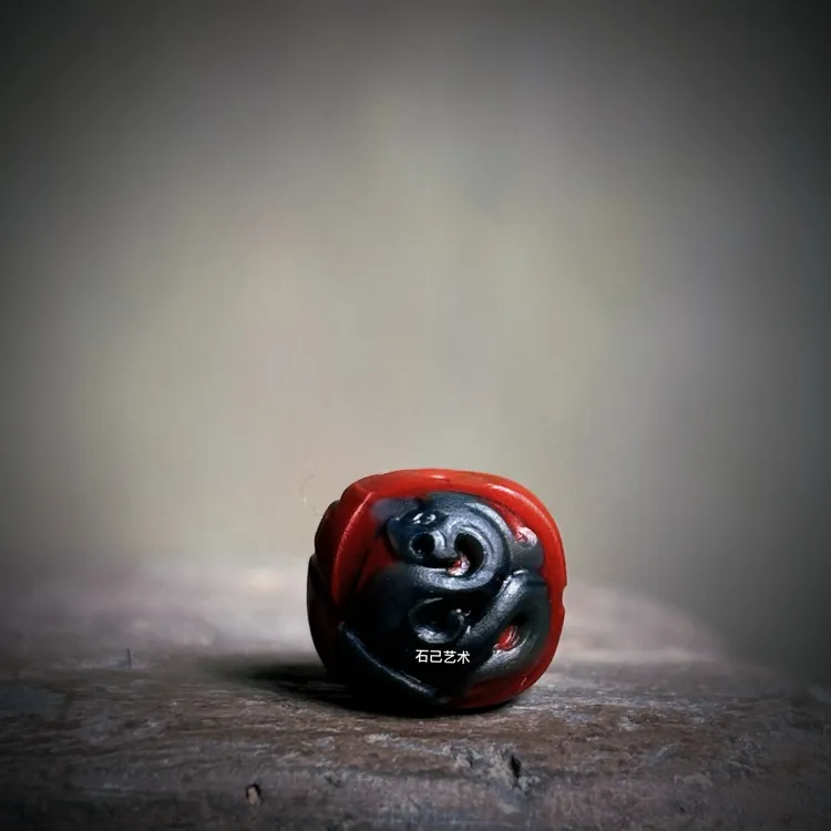 苏州石己南红黑皮包浆料老型龙纹珠尺寸10.1/9