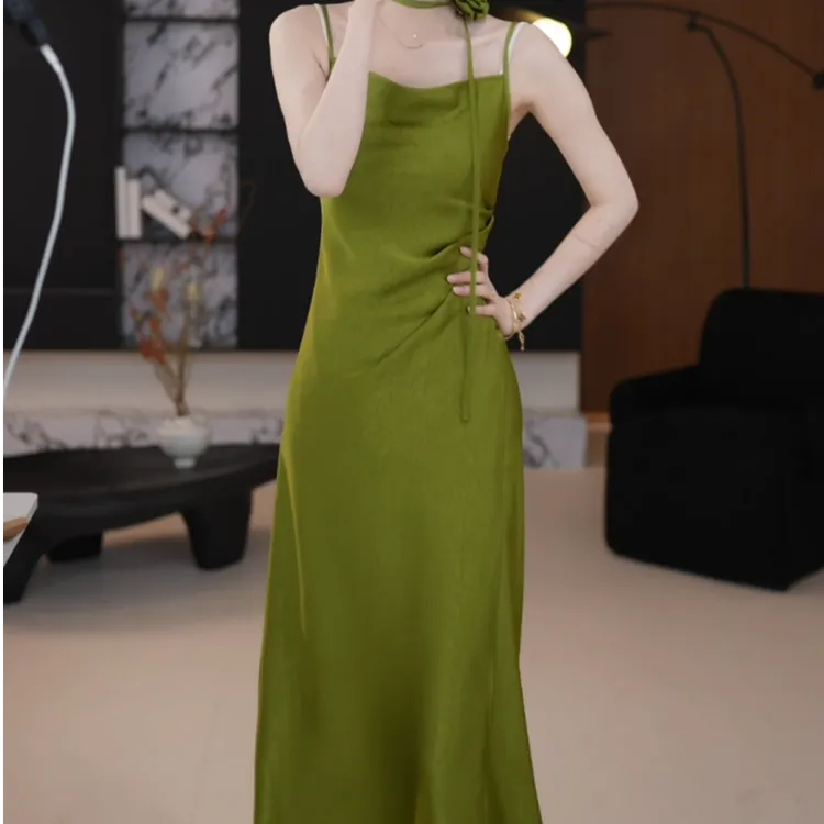 春夏时尚新款连衣裙女高级感气质长裙披肩