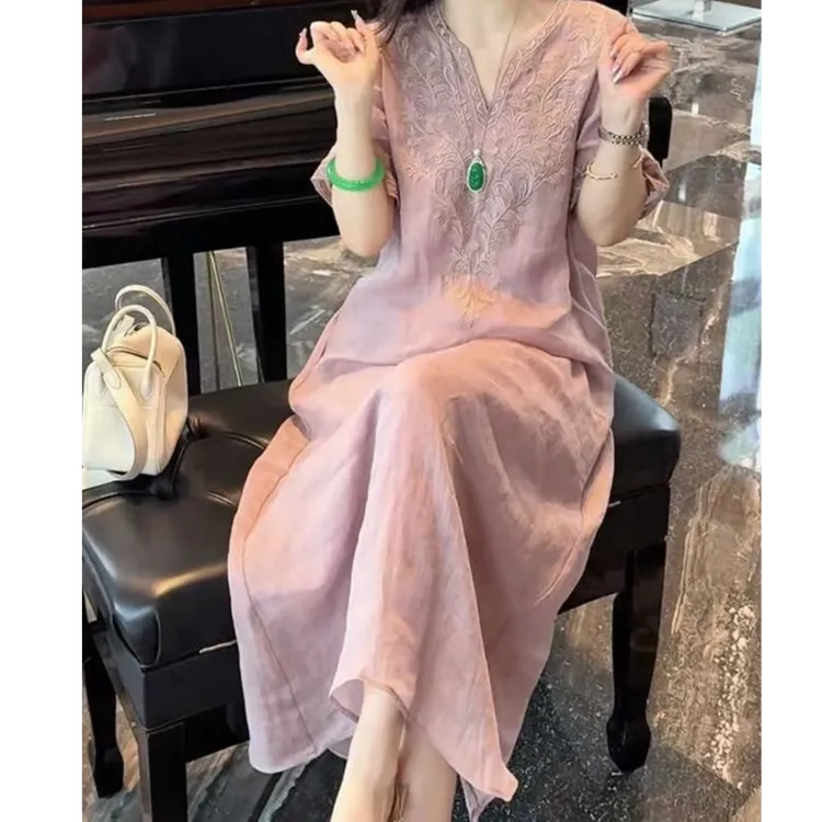 天丝麻重工刺绣V领连衣裙女2025夏季新款宽松显瘦气质长裙子A512