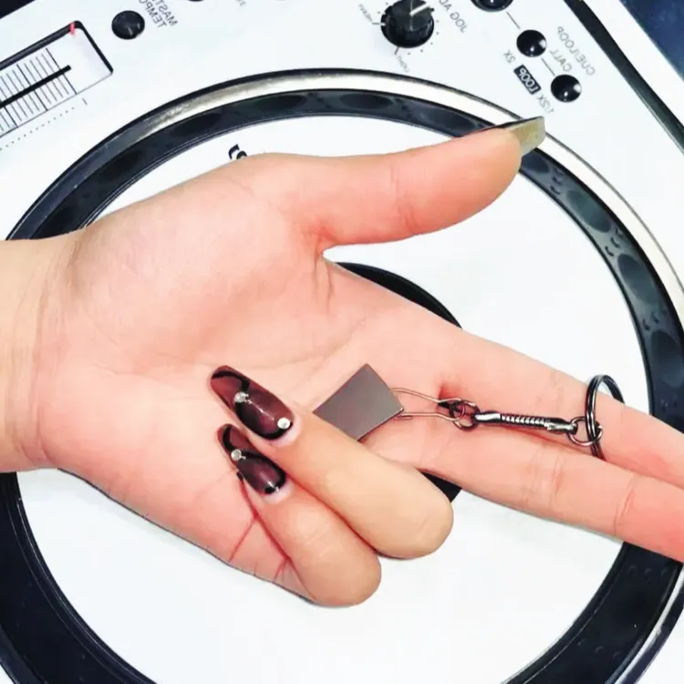 作品同款 32 款电子 DJ 钥匙扣 