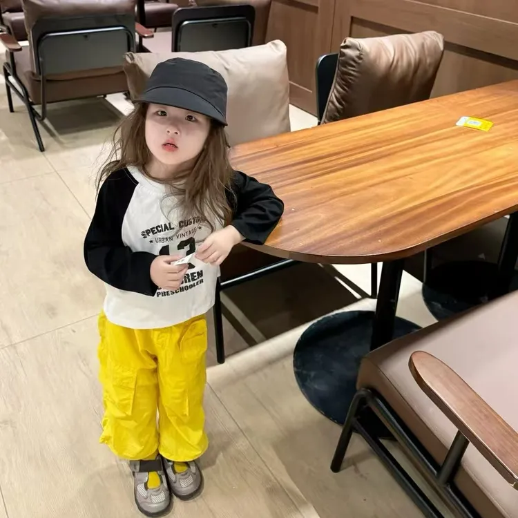 小思家女童2025秋季韩版休闲风字母长袖上衣百搭时尚工装裤套装