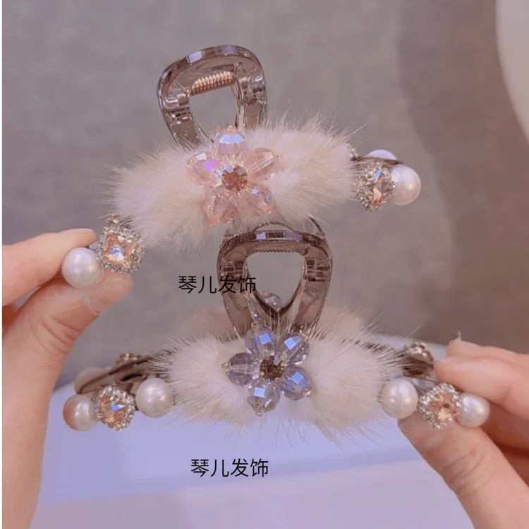 秋冬新款水貂毛头饰女复古风日式鲨鱼夹森系抓夹发饰发夹