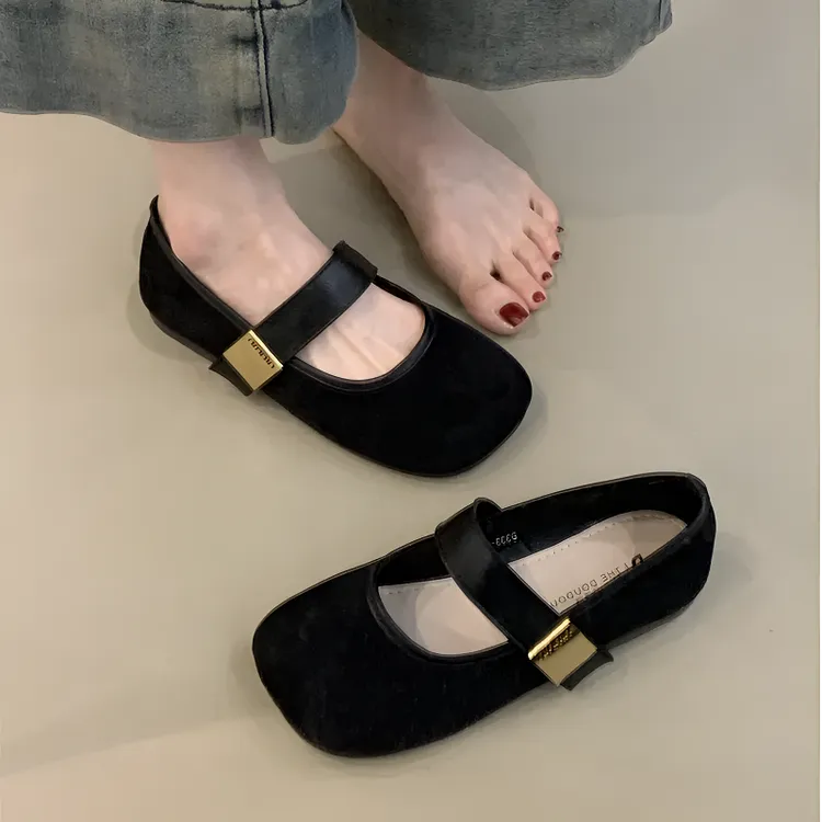 法式复古爆款小单鞋显瘦玛丽珍鞋百搭春夏新款软底一字带时尚女鞋