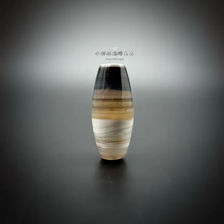 天然缠丝玛瑙黑白满线过度 尺寸 29*13