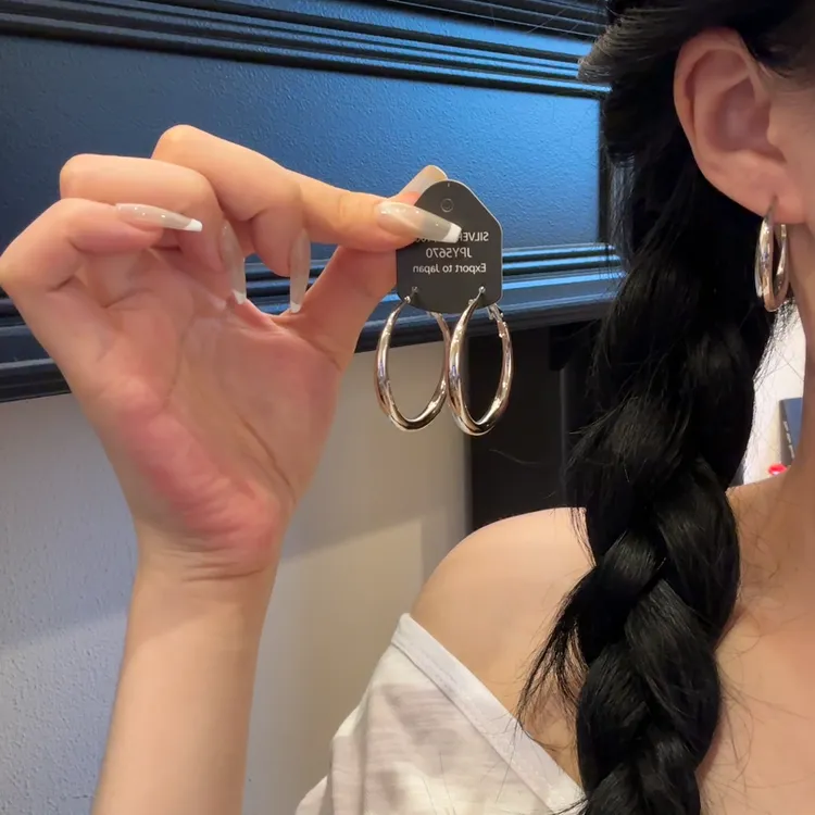 合金耳饰 银色素圈耳圈女2025新款爆款圆脸耳环轻奢圈圈耳饰
