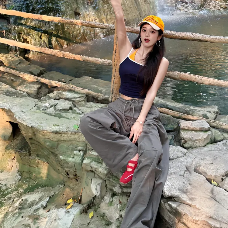 撞色拼接假两件挂脖吊带背心女夏季无袖外穿修身美式辣妹短款上衣